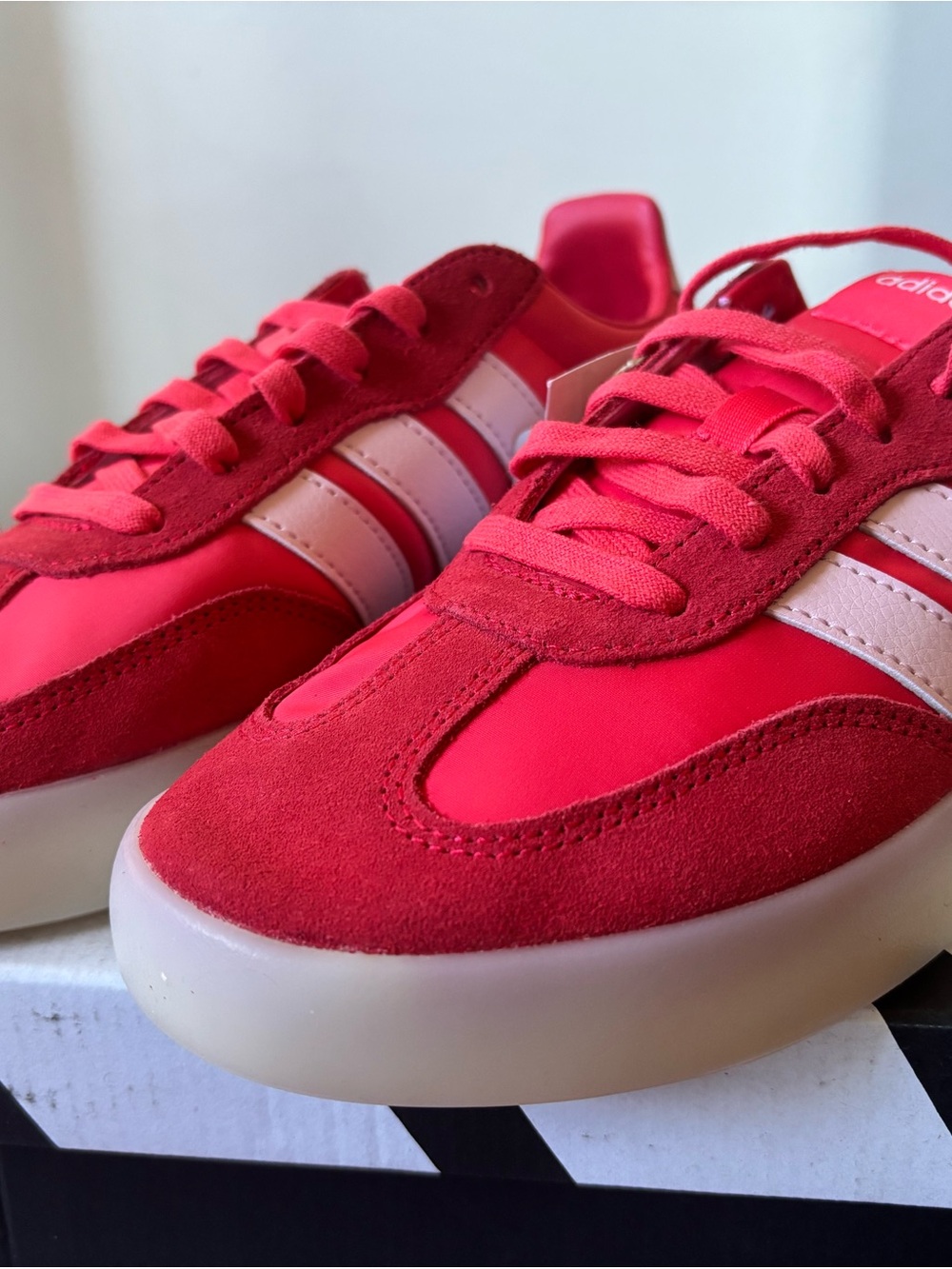 Adidas Tennis Shoes